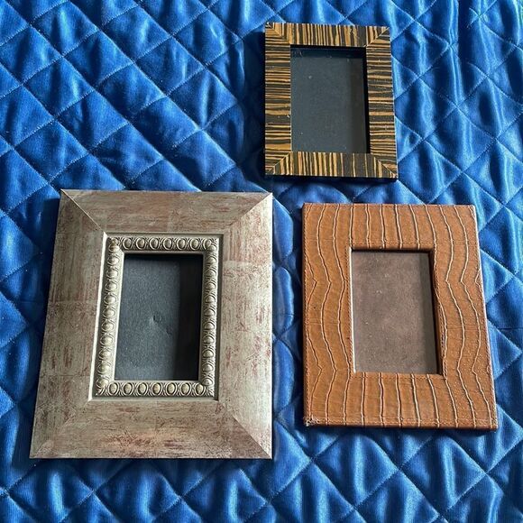 Photo frames  - Picture 1 of 1